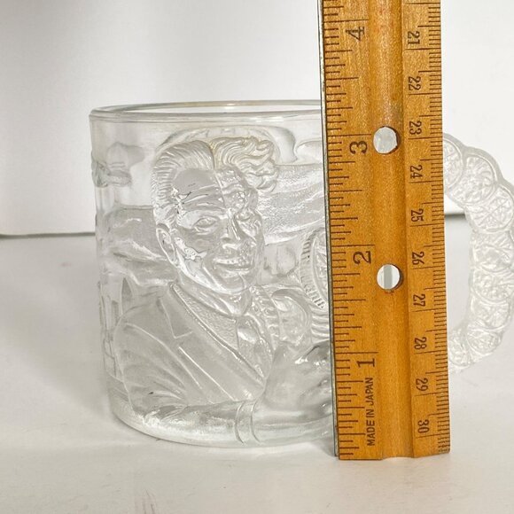Two-Face Batman Forever McDonalds Collectible Clear Embossed Glass Mug 1995 - Picture 7 of 9